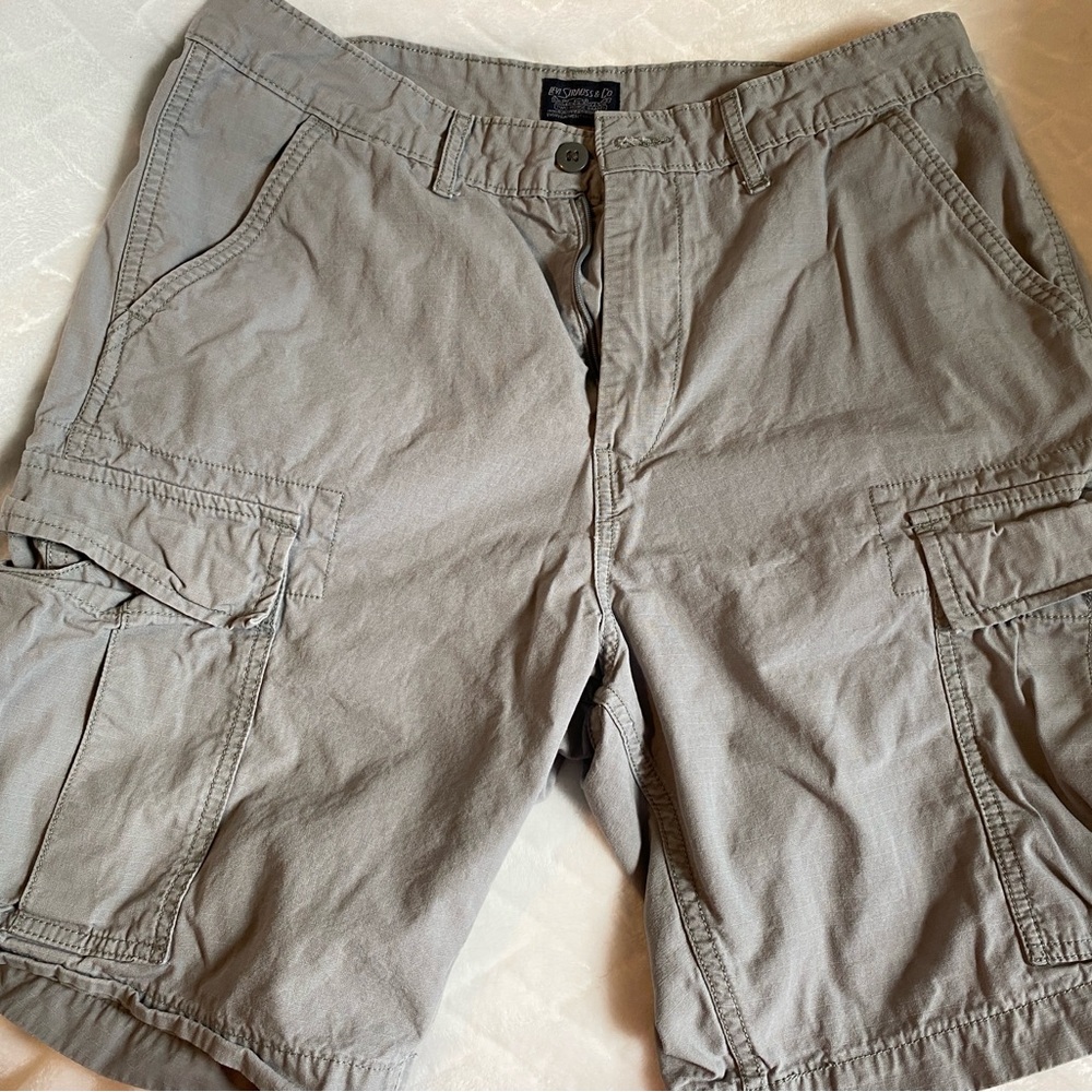 Levi’s Men's Gray Cargo Shorts